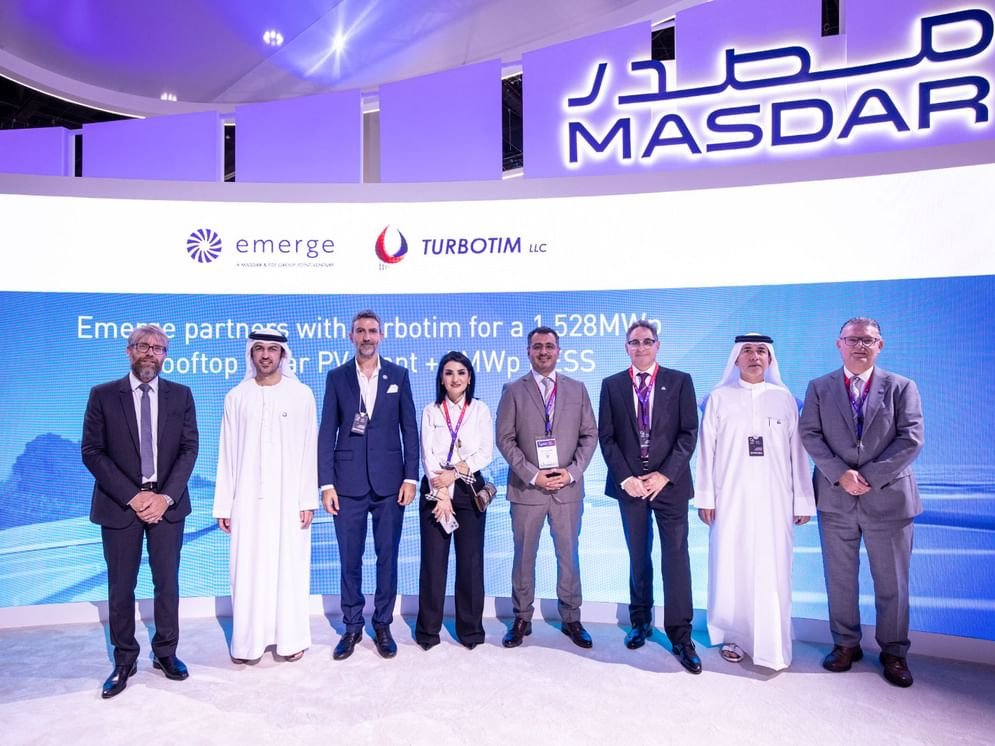 "إميرج" و"توربوتيم" توقعان اتفاقية لتطوير مشروع للطاقة الشمسية في رأس الخيمة 1 "إميرج" و"توربوتيم" توقعان اتفاقية لتطوير مشروع للطاقة الشمسية في رأس الخيمة