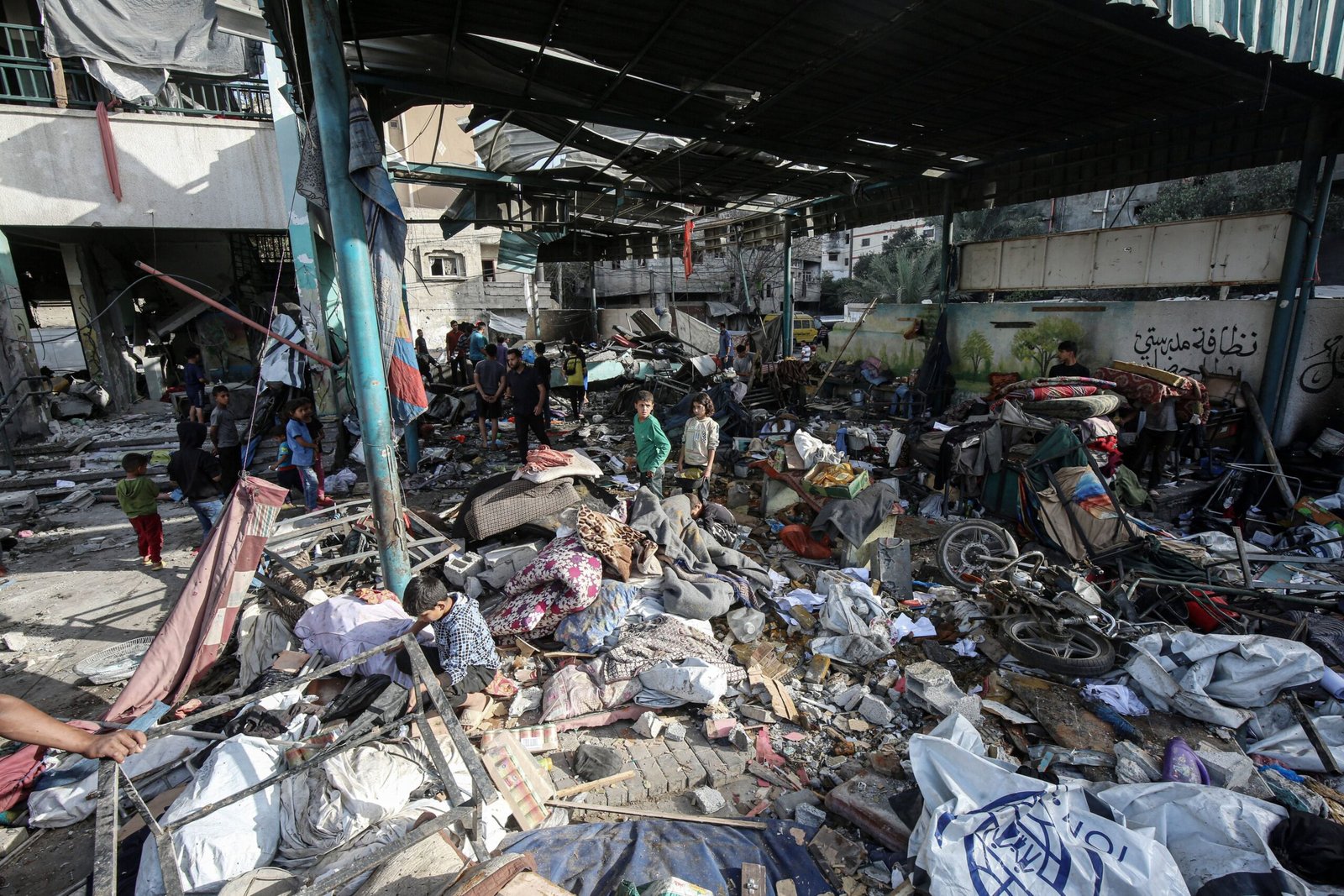 55 شهيدًا فلسطينيًّا في قصف إسرائيلي لقطاع غزة