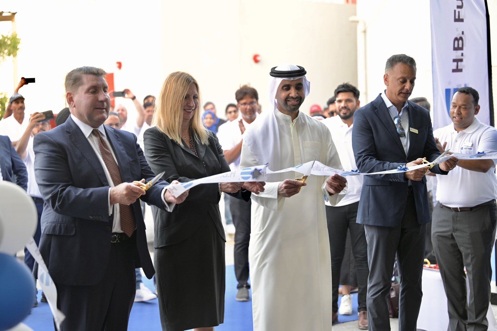 "إتش بي فولر" تفتتح مركزا صناعيا في "راكز" لإنتاج المواد اللاصقة لتطبيقات البناء 1 "إتش بي فولر" تفتتح مركزا صناعيا في "راكز" لإنتاج المواد اللاصقة لتطبيقات البناء