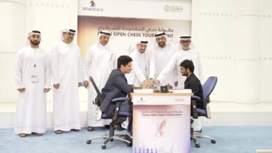 فوز افتتاحي للمصنف الأول في بطولة دبي المفتوحة للشطرنج
