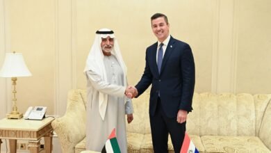 رئيس باراغواي يلتقي في مقر إقامته في أبوظبي نهيان بن مبارك ويبحثان آفاق التعاون المشترك