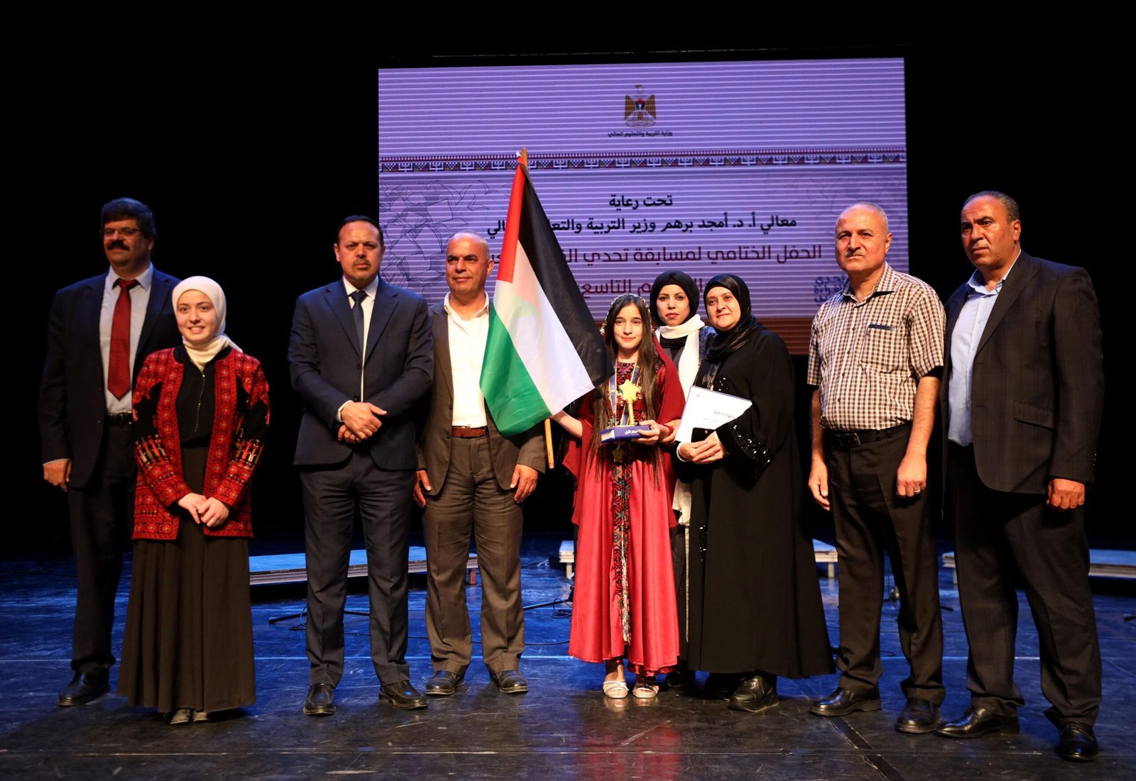 هبة أبو بكر بطلة لتحدي القراءة العربي في فلسطين