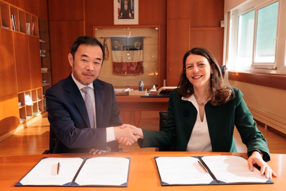 تعاون بحثي بين جامعة محمد بن زايد للذكاء الاصطناعي و"البولتيكنيك" في فرنسا