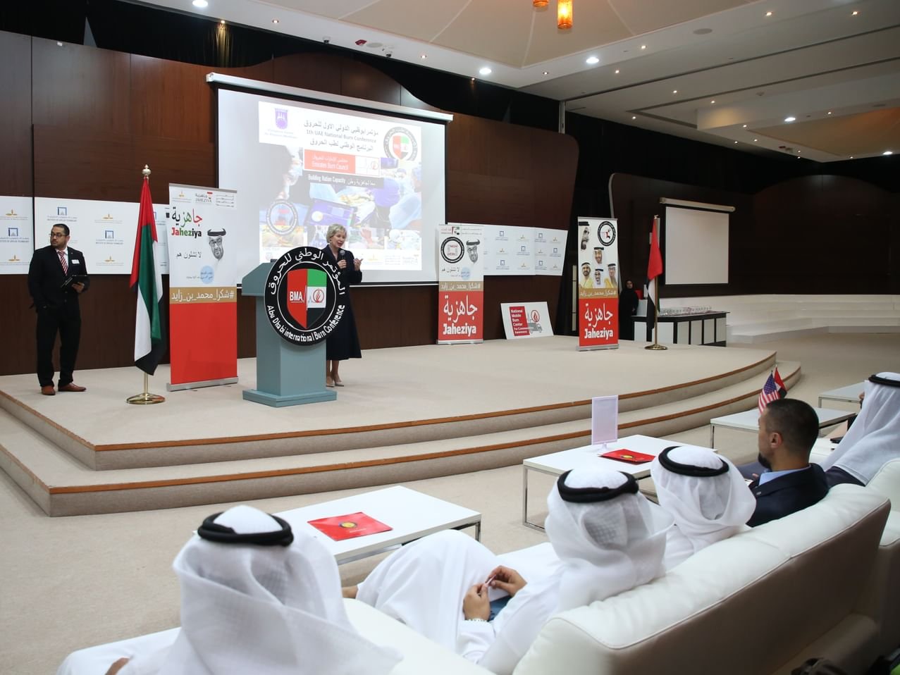 المؤتمر الوطني الأول لطب الحروق بأبوظبي يطلق 5 مبادرات وطنية ويعتمد "أسبوع الحروق"