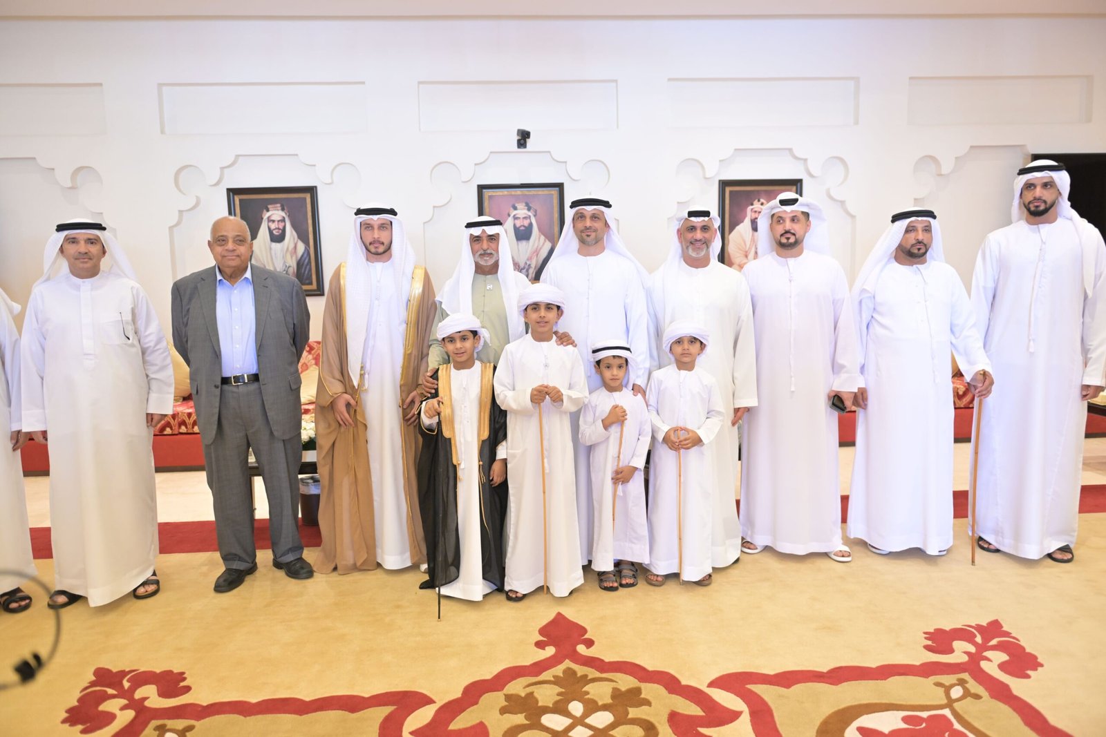 نهيان بن مبارك يحضر أفراح النعيمي وبن نجد في العين