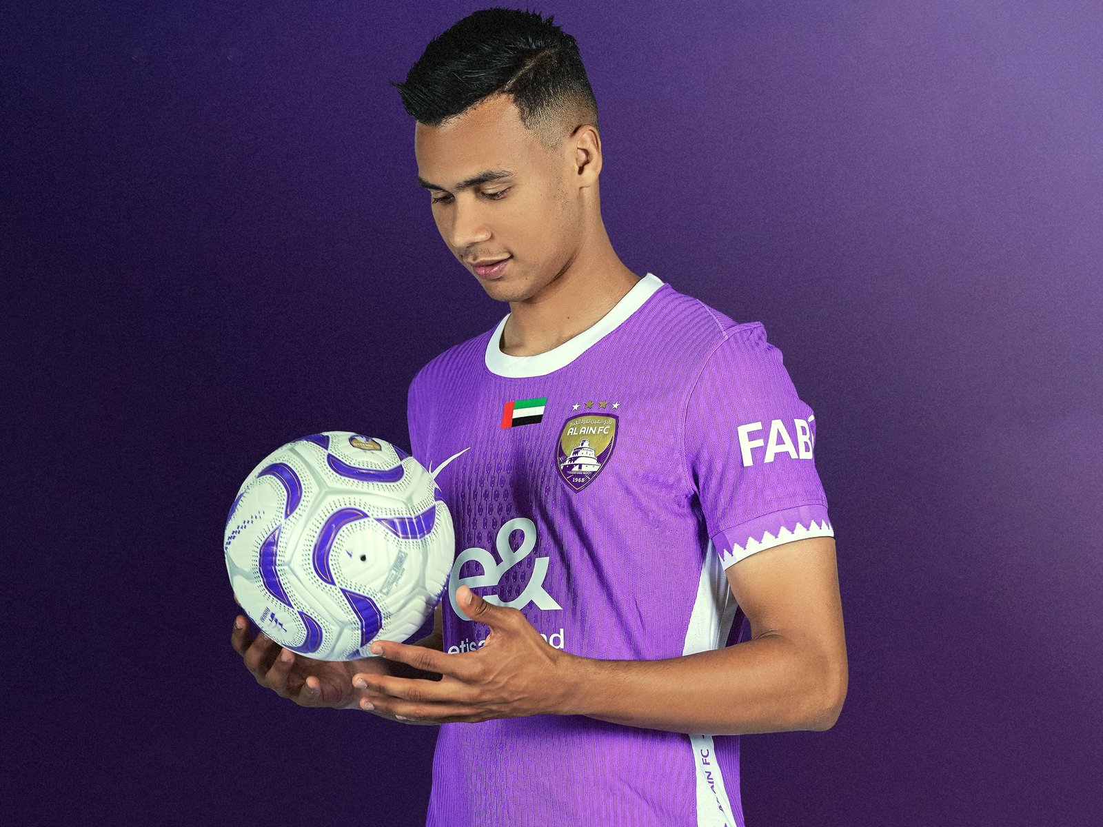 العين يتعاقد مع المغربي حسين رحيمي حتى 2029