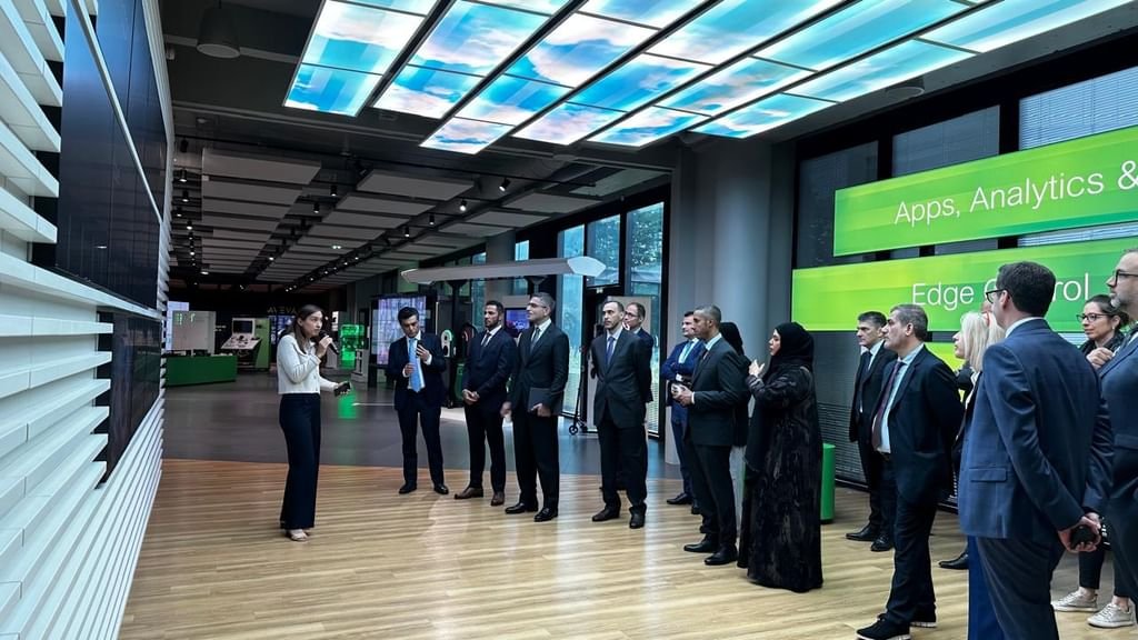 الإمارات وفرنسا تبحثان تعزيز التعاون بمجالات الهيدروجين والطاقة النووية