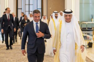 سعود بن صقر يشهد توقيع مذكرة تفاهم بين إمارة رأس الخيمة وميامي الأمريكية لتعزيز التعاون في قطاعات حيوية