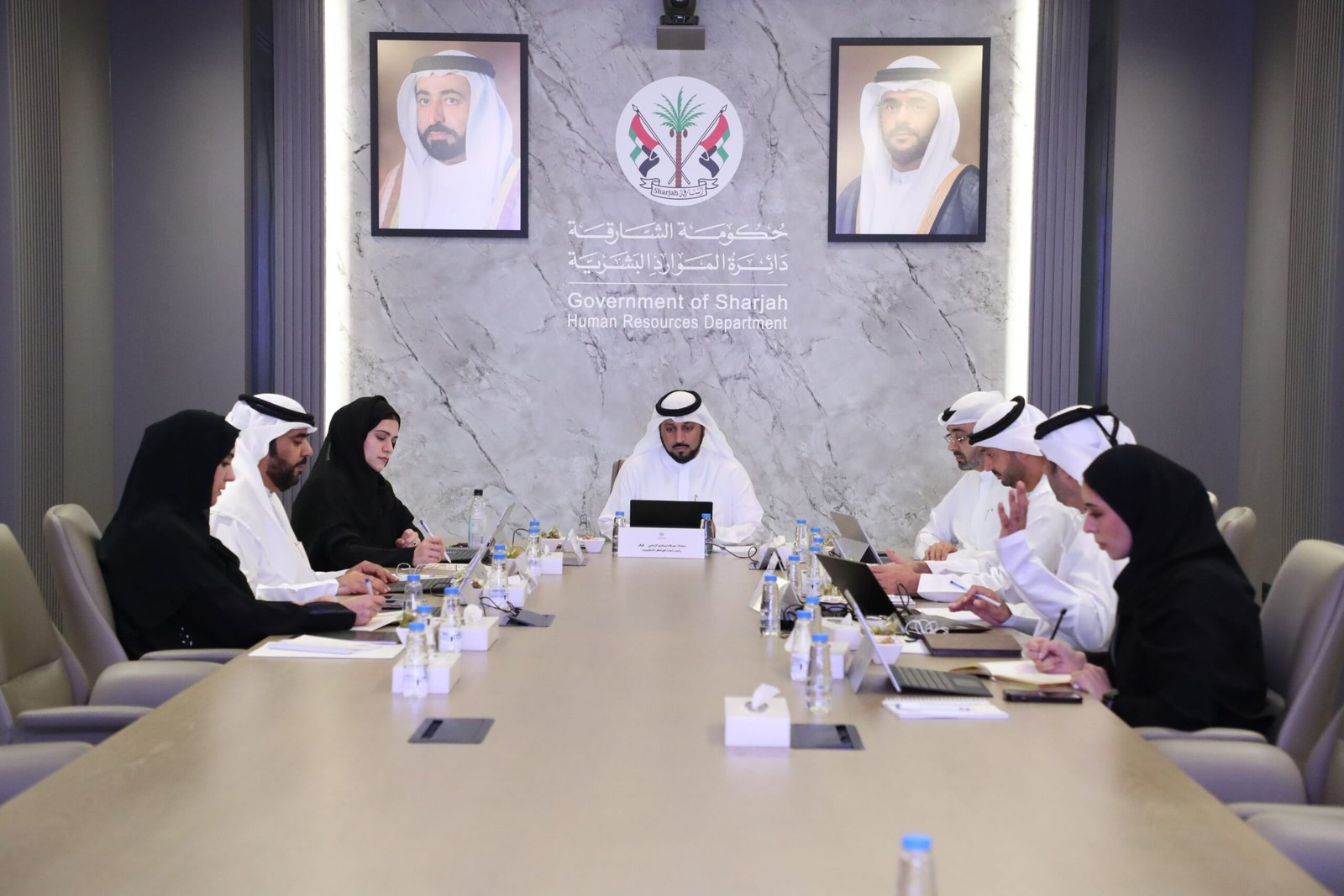 "الهياكل التنظيمية بالشارقة" تبحث تطوير "الشارقة للقرآن الكريم والسنة النبوية"