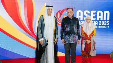 سعود بن صقر يحضر حفل استقبال قمة "كوالالمبور " في ماليزيا