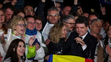 فوز عمدة بوخارست بالانتخابات الرئاسية في رومانيا