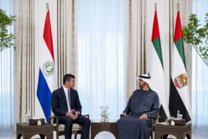 رئيس الدولة ورئيس الباراغواي يبحثان تعزيز علاقات التعاون بين البلدين