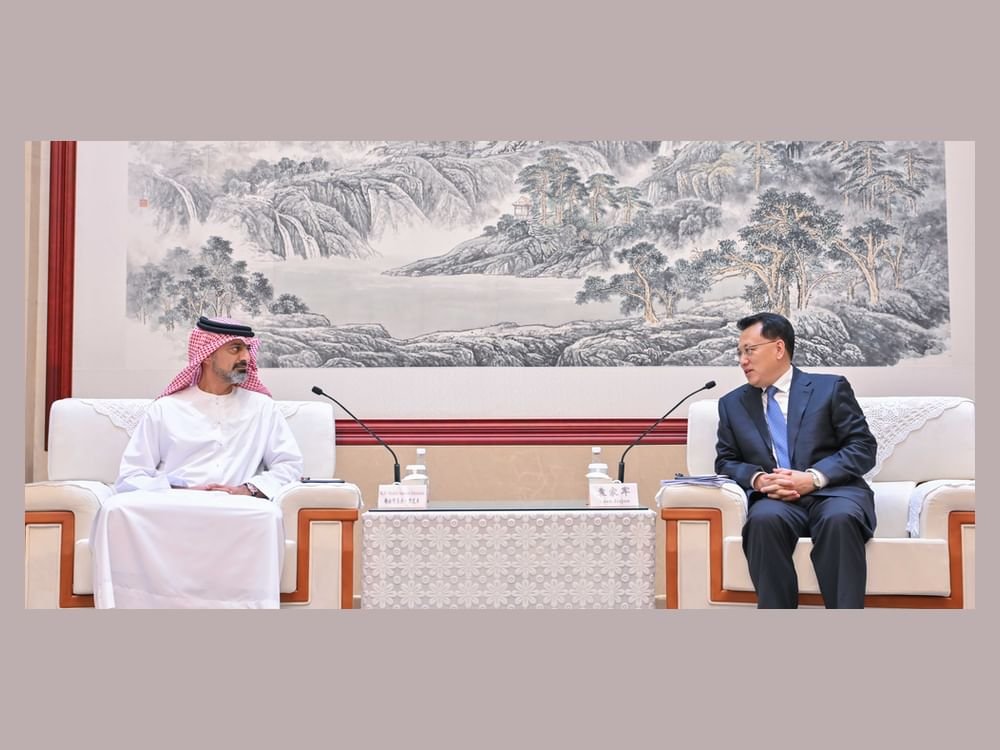 عمار بن حميد يلتقي سكرتير الحزب الشيوعي في تشونغتشينغ وعدداً من كبار المسؤولين الصينيين 1 عمار بن حميد يلتقي سكرتير الحزب الشيوعي في تشونغتشينغ وعدداً من كبار المسؤولين الصينيين