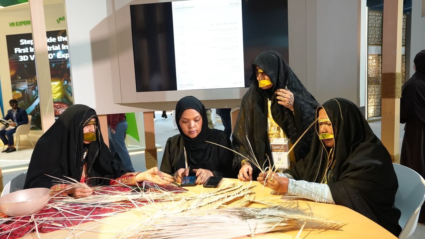 "الشارقة للتراث" يستعرض الحرف التقليدية الإماراتية في "اصنع في الإمارات"