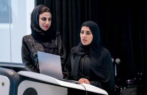 المكتب الإعلامي لحكومة الشارقة يخرج دفعة جديدة من "برنامج الدبلوم المهني في الاتصال الحكومي"