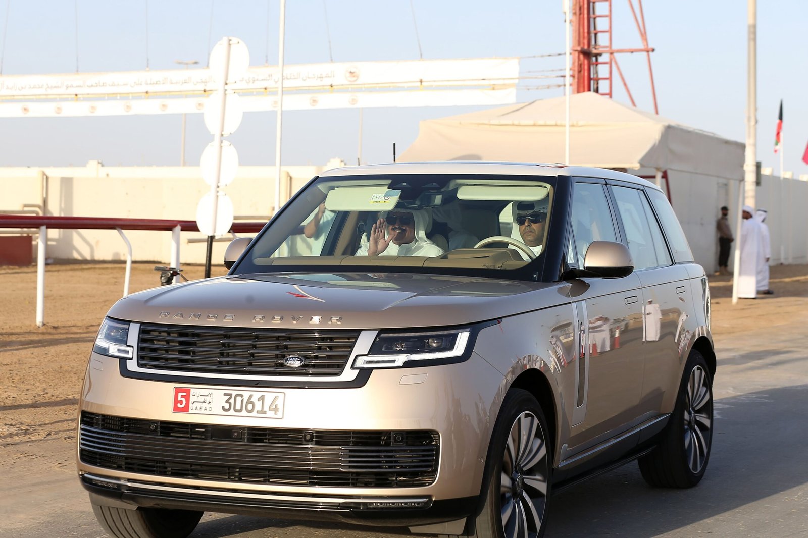 هجن الرئاسة والشيحانية تحصد رموز الإيذاع في اليوم السادس لـ”ختامي الوثبة 2025”