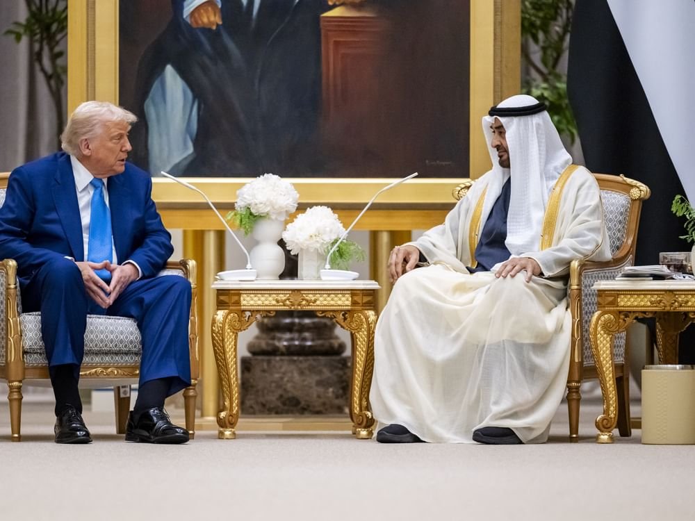 رئيس الدولة والرئيس الأميركي يبحثان العلاقات الإستراتيجية بين البلدين والتطورات الإقليمية 1 رئيس الدولة والرئيس الأميركي يبحثان العلاقات الإستراتيجية بين البلدين والتطورات الإقليمية