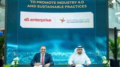 شراكة بين "أبوظبي للاستثمار" و"إي آند إنتربرايز" لتسريع التحوّل الرقمي في القطاع الصناعي بالإمارة
