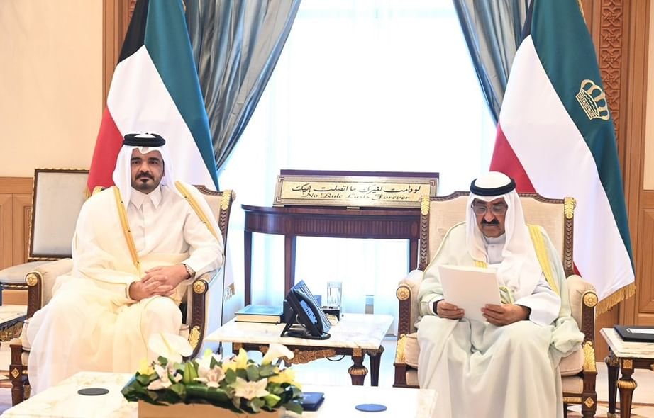أمير الكويت يتسلم رسالة خطية من أمير قطر تتعلق بالتطورات الإقليمية والدولية 1 أمير الكويت يتسلم رسالة خطية من أمير قطر تتعلق بالتطورات الإقليمية والدولية