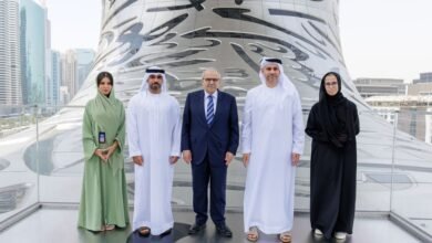 رئيس مجلس وزراء اللبناني يزور متحف المستقبل في دبي