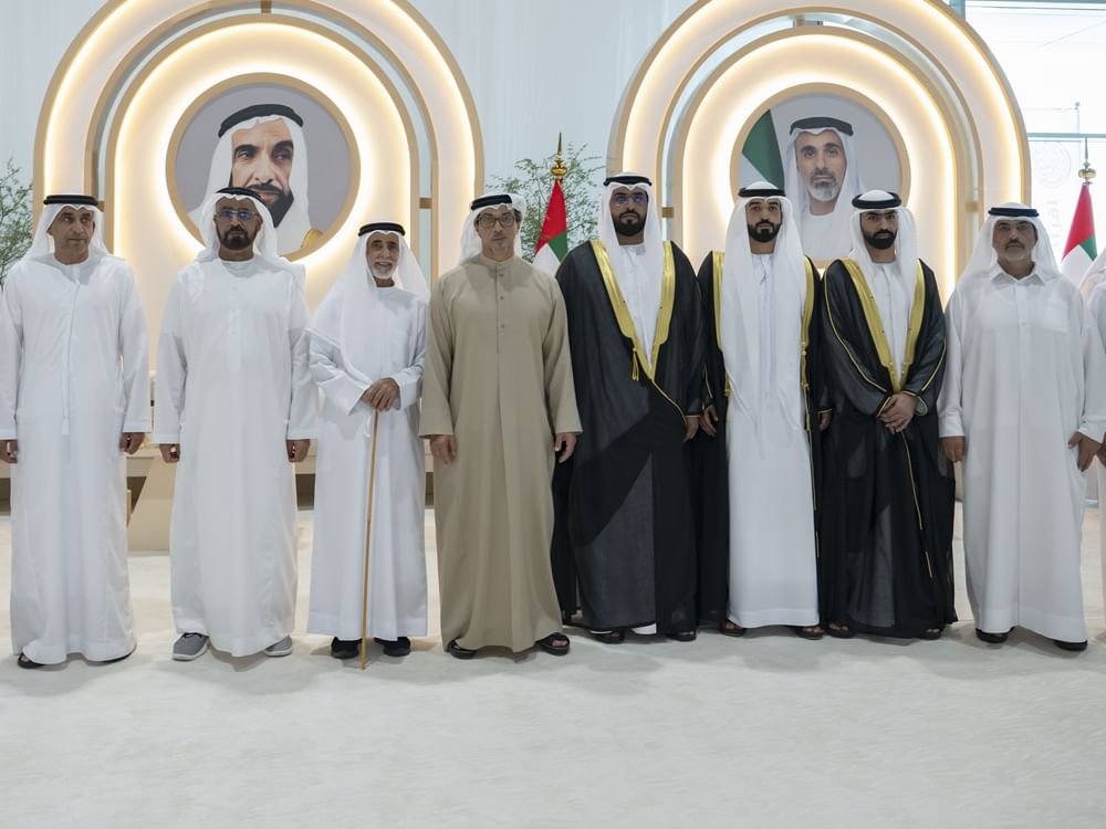 منصور بن زايد يحضر أفراح الكتبي