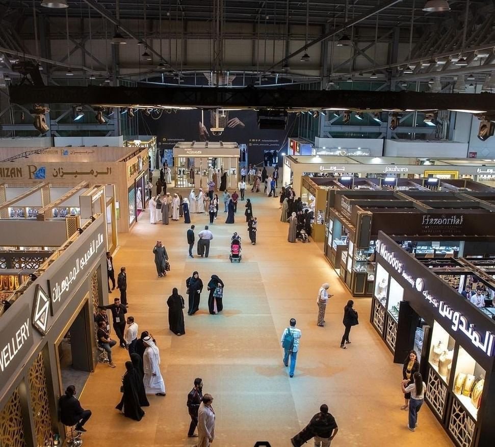 معرض الشرق الأوسط للساعات والمجوهرات ينطلق غداً في إكسبو الشارقة