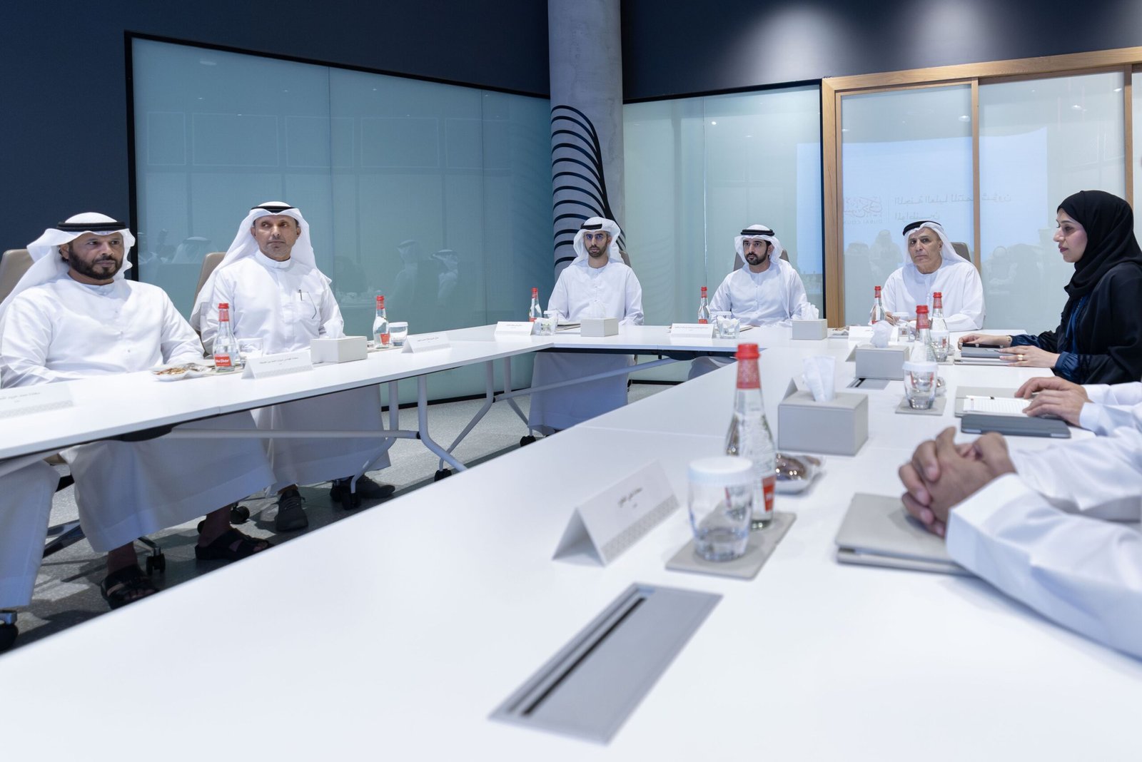 حمدان بن محمد يعتمد الخطة التنفيذية لمصارف الأوقاف المجتمعية بأصول 10 مليارات درهم ومبادرة "ذخر للمتقاعدين"