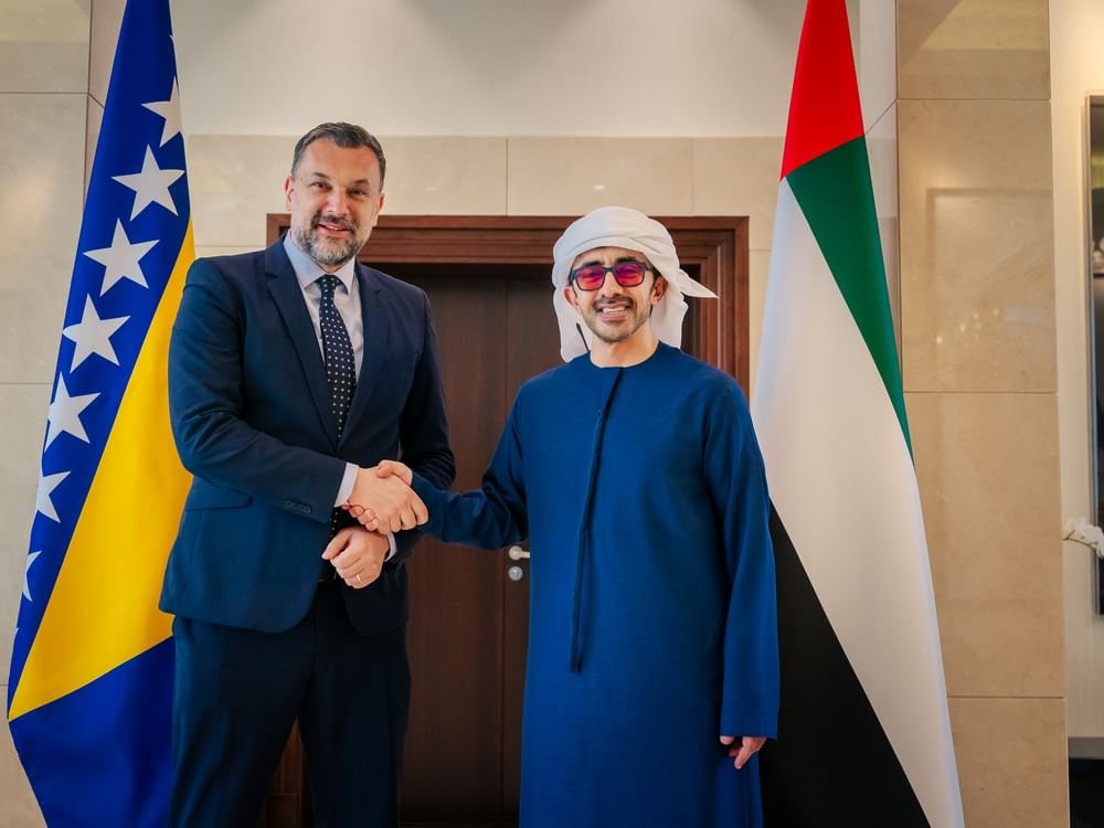 عبدالله بن زايد يستقبل وزير خارجية البوسنة والهرسك