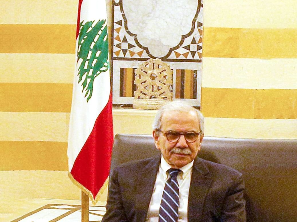 رئيس الوزراء اللبناني يشيد بقرار الإمارات رفع حظر السفر .. ويؤكد أنه تجسيد للعلاقات الأخوية