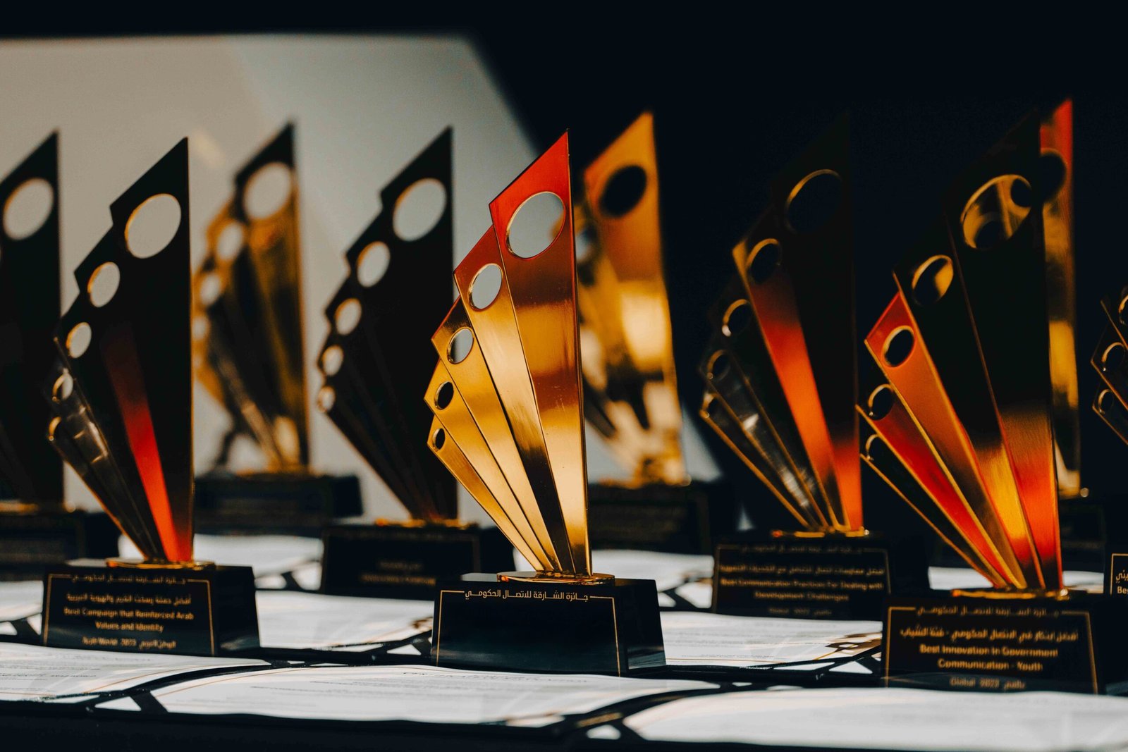 "الشارقة للاتصال الحكومي" تخصص فئتين للتنافس الإبداعي في التواصل الذكي