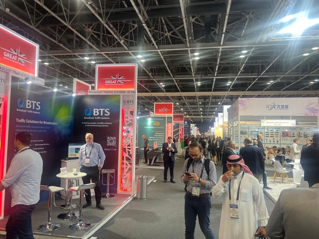 مشاركون في "كابسات": الإمارات منصة مثالية للنمو واستكشاف الفرص