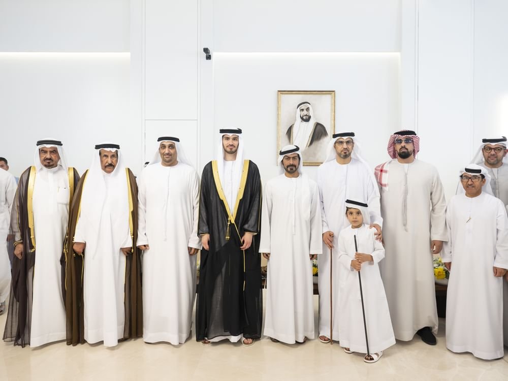 خليفة بن طحنون بن محمد يحضر حفل استقبال بمناسبة زفاف عبدالرحمن محمد الجابر 1 خليفة بن طحنون بن محمد يحضر حفل استقبال بمناسبة زفاف عبدالرحمن محمد الجابر