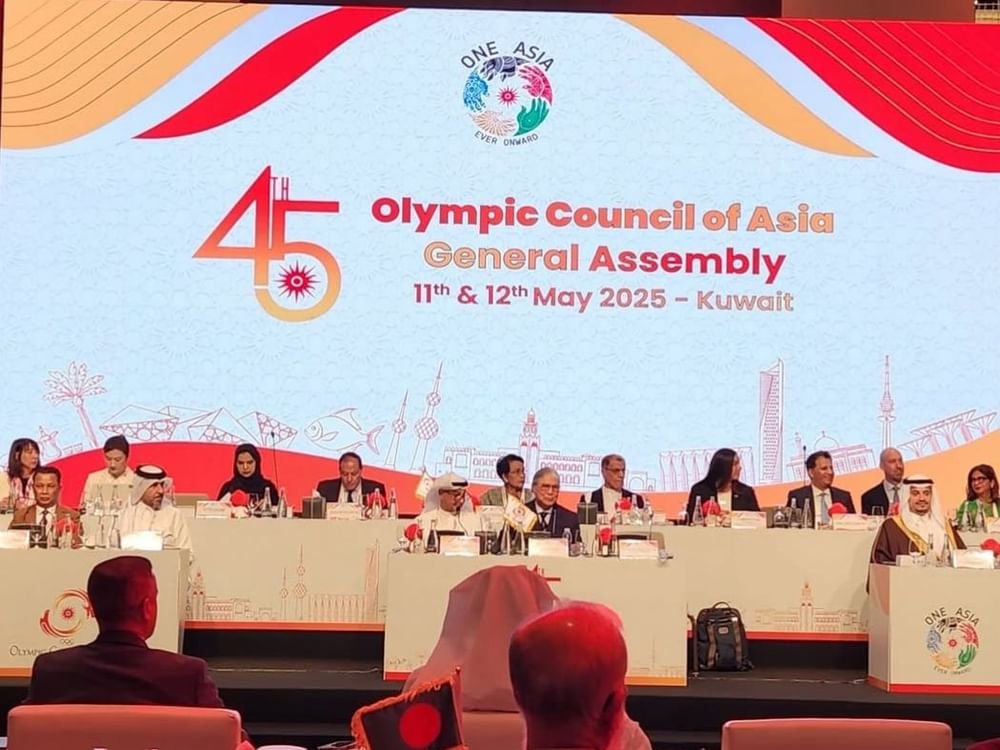 معسكرات مشتركة للريشة الطائرة مع الاتحادات الآسيوية في دبي