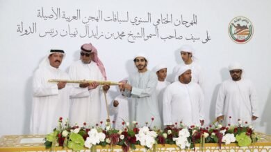 سلطان بن حمدان يتوج الفائزين بمنافسات هجن أبناء القبائل في “ختامي الوثبة 2025”