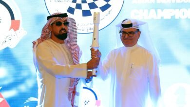 "أبوظبي للشطرنج" يتسلم الشعلة التذكارية من الاتحاد الدولي