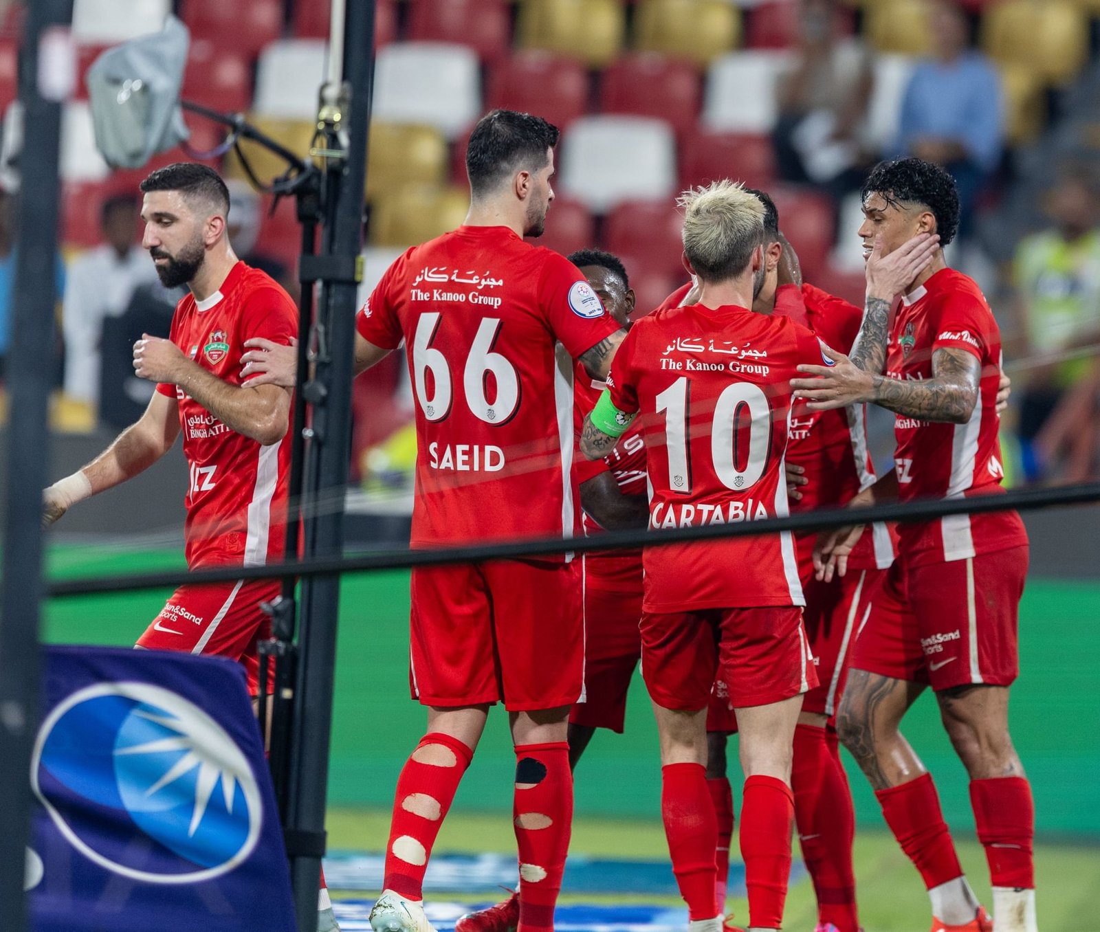 شباب الأهلي يفوز على الجزيرة ويتوج رسميا بلقب دوري أدنوك للمحترفين