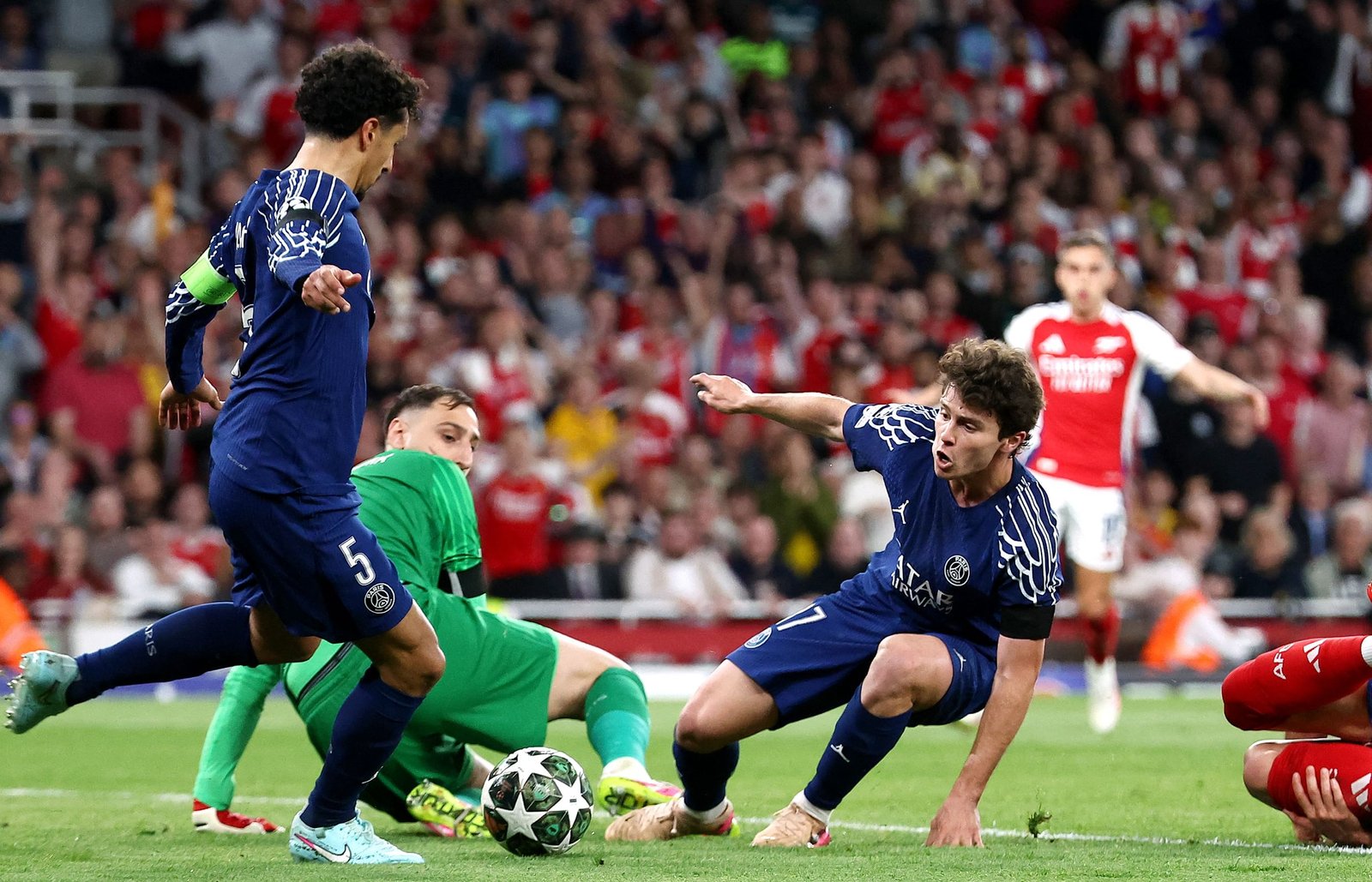 أرسنال يحل ضيفاً على باريس سان جيرمان في إياب نصف نهائي دوري الأبطال غداً