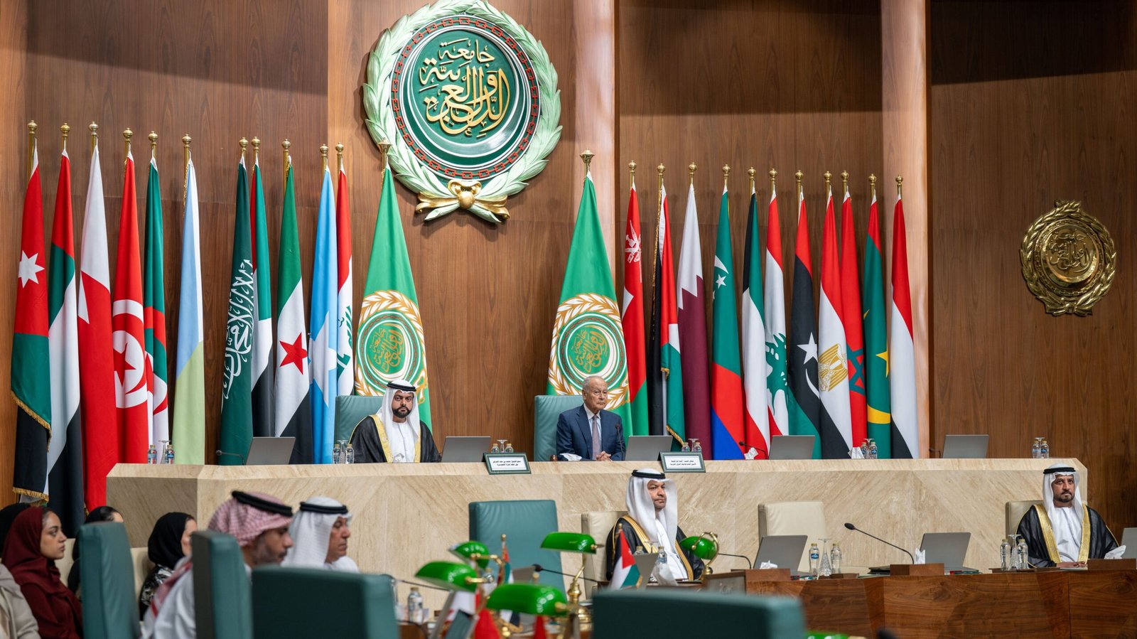 جامعة الدول العربية تكرّم ولي عهد الفجيرة بجائزة الشخصية العربية الرائدة في مجال الاستدامة 1 جامعة الدول العربية تكرّم ولي عهد الفجيرة بجائزة الشخصية العربية الرائدة في مجال الاستدامة