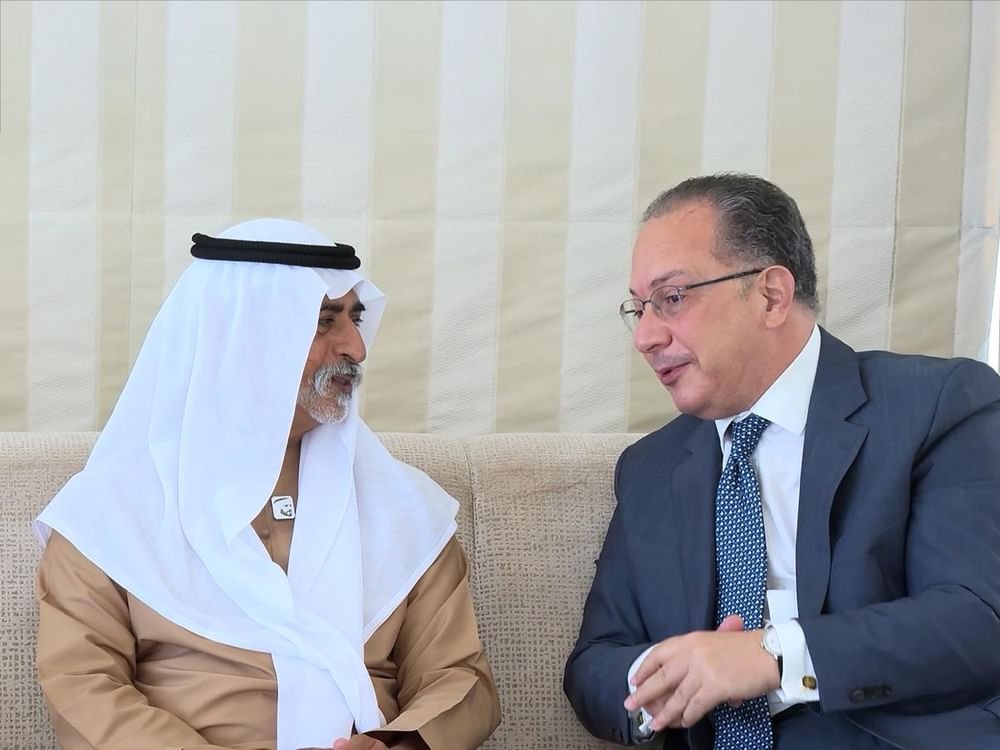 نهيان بن مبارك يستقبل السفير المصري بمناسبة انتهاء فترة عمله