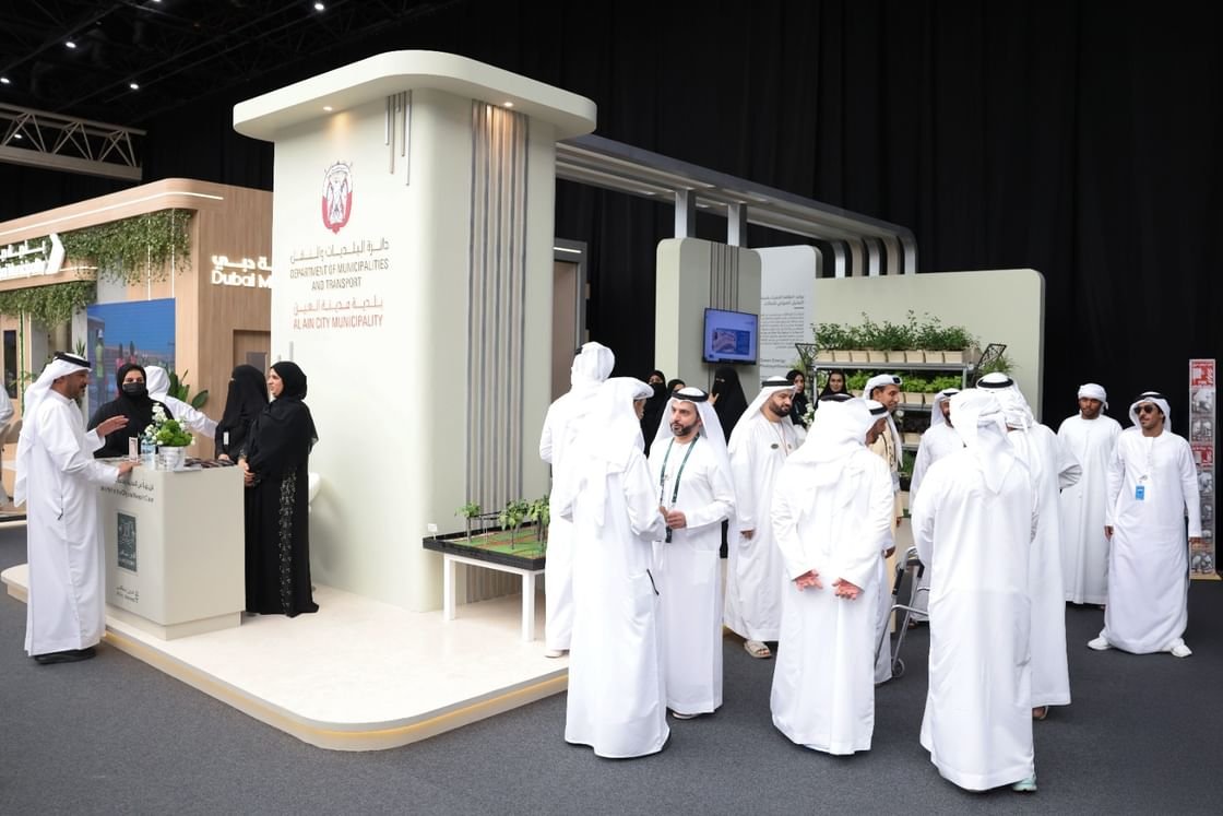 بلدية مدينة العين تستعرض مشاريعها بـ"المؤتمر والمعرض الزراعي الإماراتي"