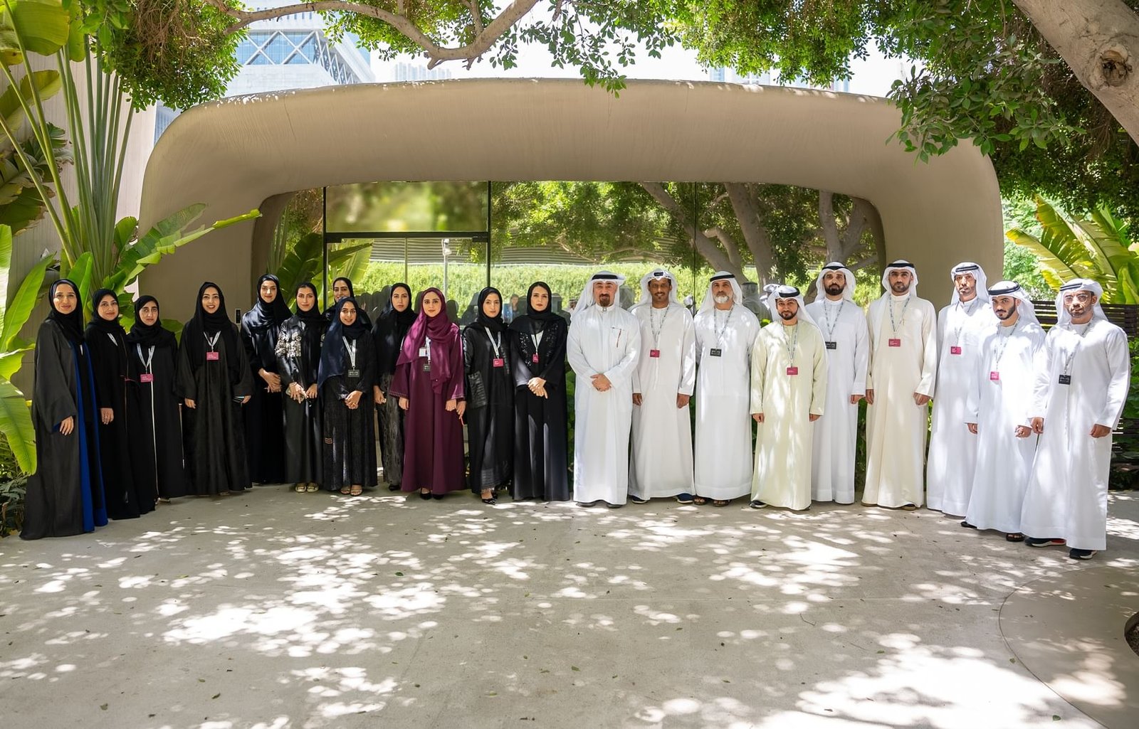 "برنامج دبي لخبراء المستقبل" يبدأ دورته الـ 5 بمشاركة 21 منتسباً 1 "برنامج دبي لخبراء المستقبل" يبدأ دورته الـ 5 بمشاركة 21 منتسباً