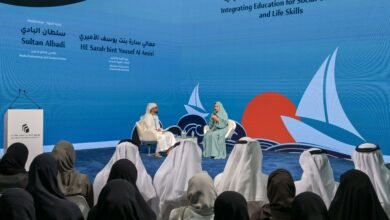 "وزيرة التربية" تستعرض أبرز التحولات في قطاع التعليم في "أبوظبي للكتاب"