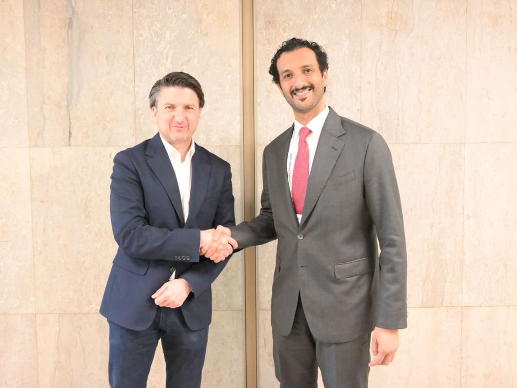 الإمارات وبلغاريا تبحثان آفاق التعاون السياحي