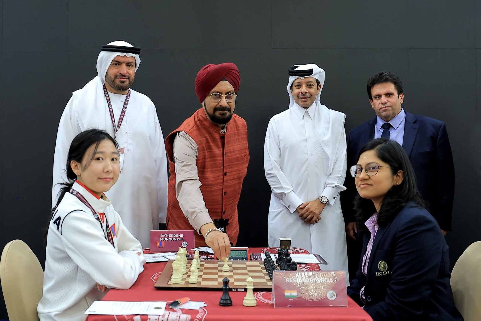 تعاون مستمر بين الإمارات والهند لتطوير رياضة الشطرنج