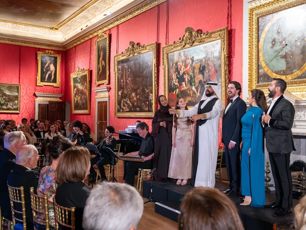 مهرجان أبوظبي يقدّم عرضا عالميا جمع ثلاثة فنانين إماراتيين في قصر كنسينغتون بلندن