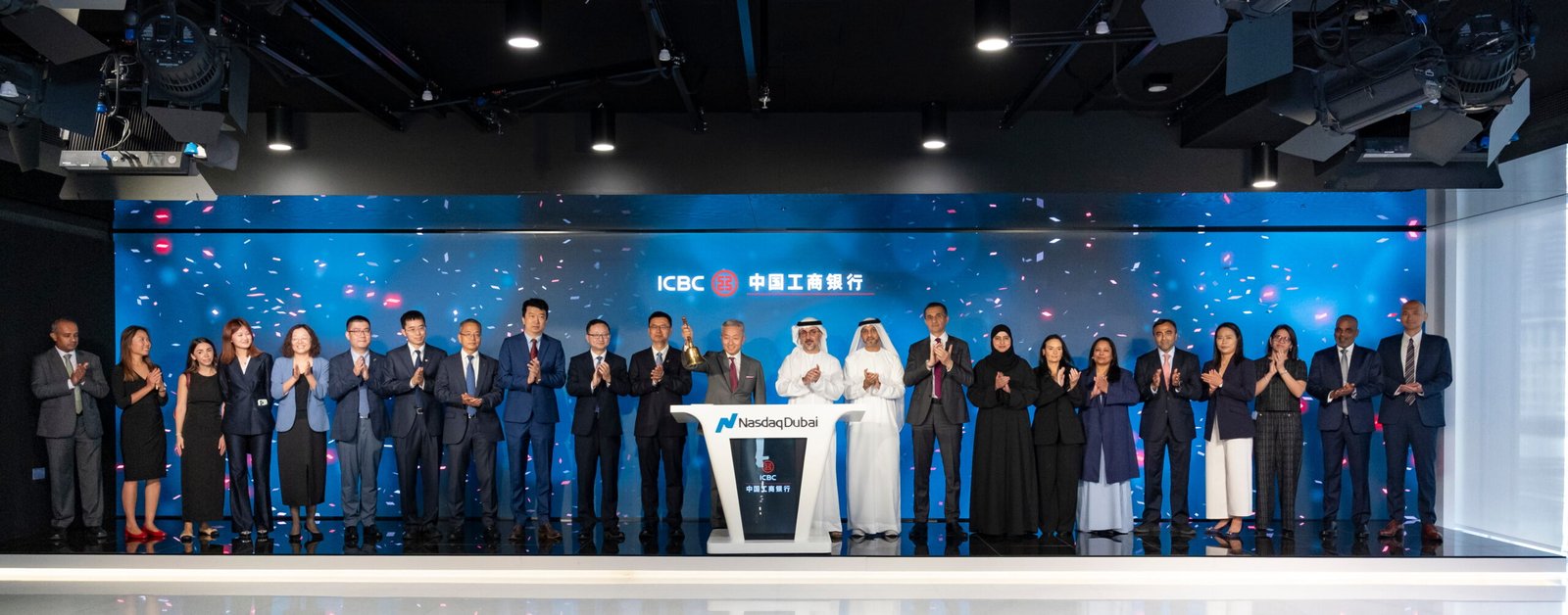 ناسداك دبي ترحب بإدراج سندات خضراء متعددة العملات من البنك الصناعي والتجاري الصيني بقيمة إجمالية تبلغ 1.72 مليار دولار أمريكي 1 ناسداك دبي ترحب بإدراج سندات خضراء متعددة العملات من البنك الصناعي والتجاري الصيني بقيمة إجمالية تبلغ 1.72 مليار دولار أمريكي