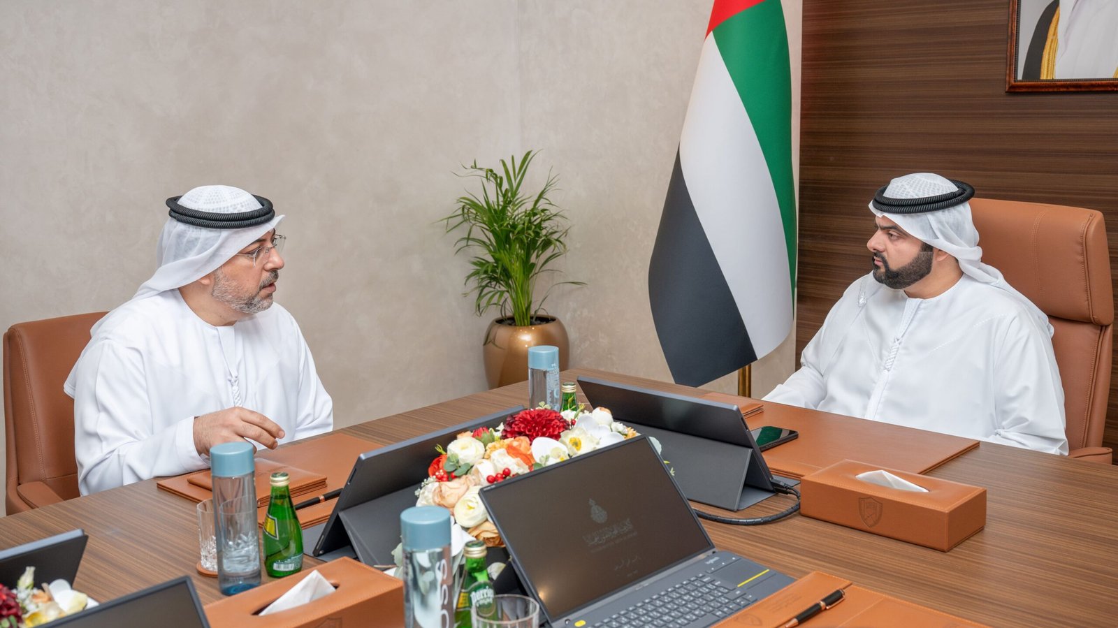 محمد الشرقي يطّلع على آلية عمل الدبلوم الموسيقي لـ"أكاديمية الفجيرة للفنون" 1 محمد الشرقي