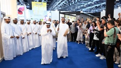 "فرق التراث الإماراتي" تجذب اهتمام زوار معرض بكين للكتاب