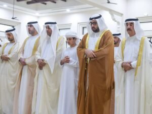 حاكم أم القيوين يؤدي صلاة عيد الأضحى بمسجد الشيخ أحمد بن راشد المعلا بمنطقة الراس