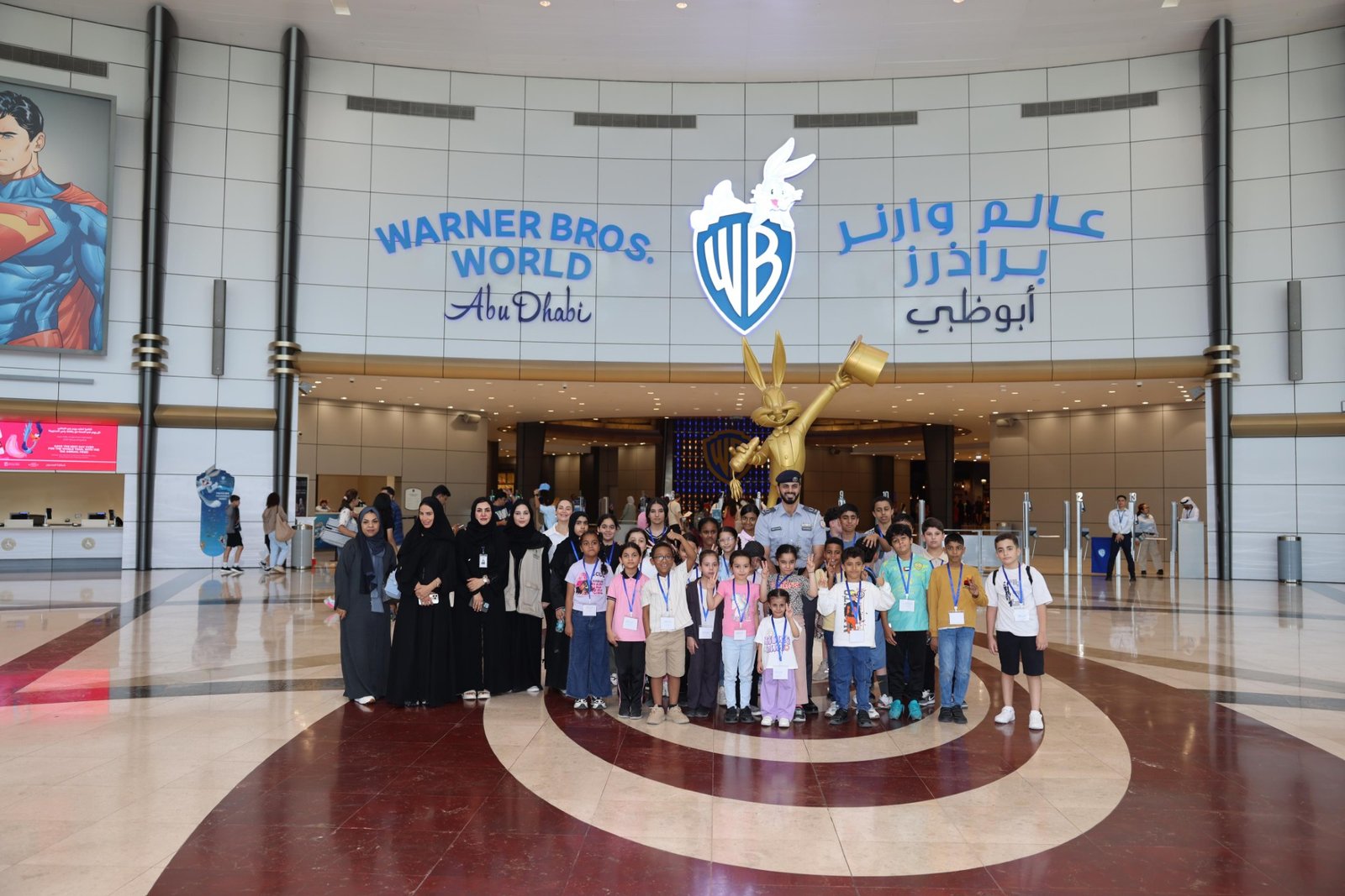 شرطة أبوظبي والشركاء ينفذون رحلة ترفيهية للأيتام 1 شرطة أبوظبي